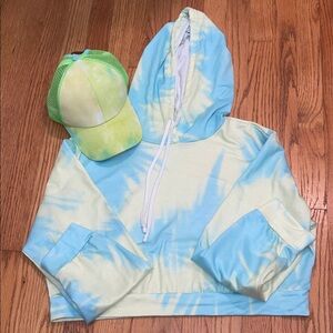 Tie-Dye Cropped Hoodie & Ponytail Cap